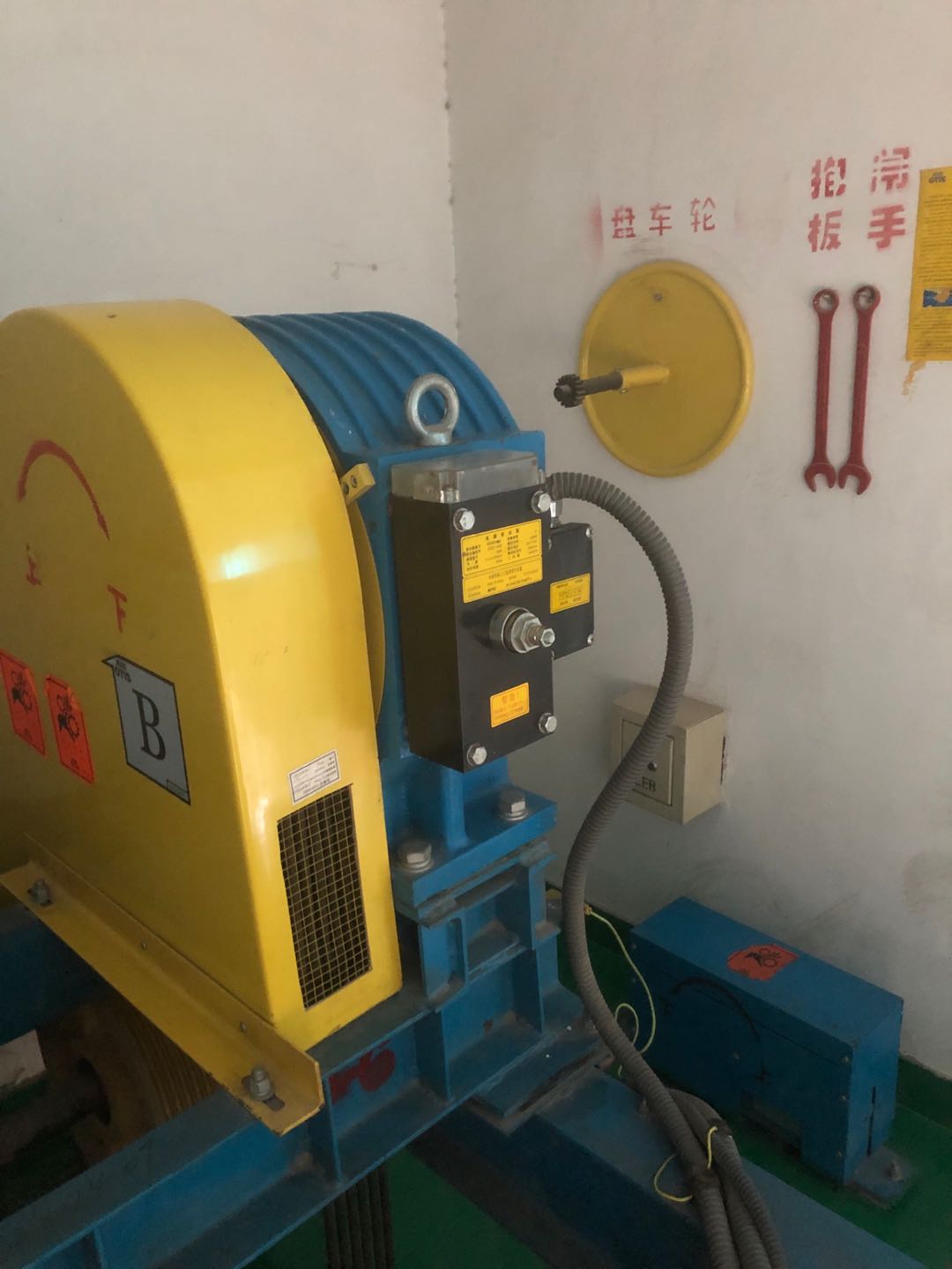 有機(jī)房電梯和無(wú)機(jī)房電梯的治理方法一樣嗎？